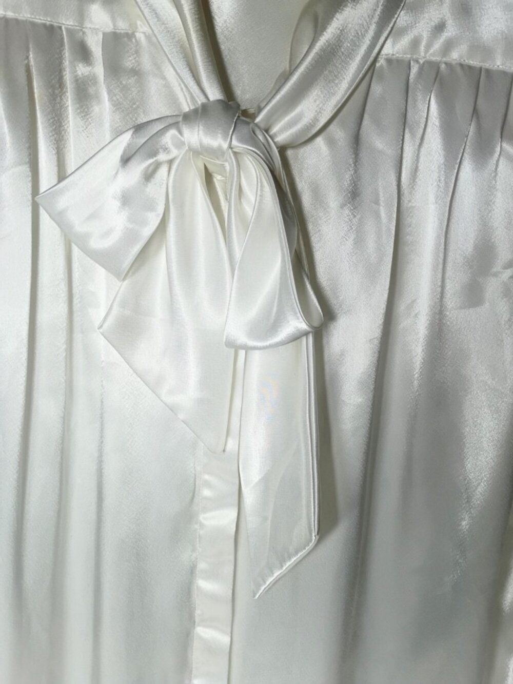 Vintage Tess Paris Milano Shiny Satin Pleated Tie Top 8 White Secretary Office - Picture 2 of 4
